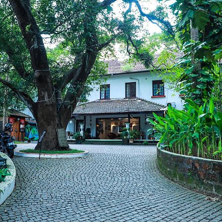 Old Lighthouse Bristow Hotel , Fort Kochi Екстер'єр фото