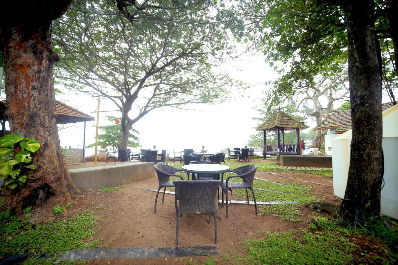 Old Lighthouse Bristow Hotel , Fort Kochi Екстер'єр фото