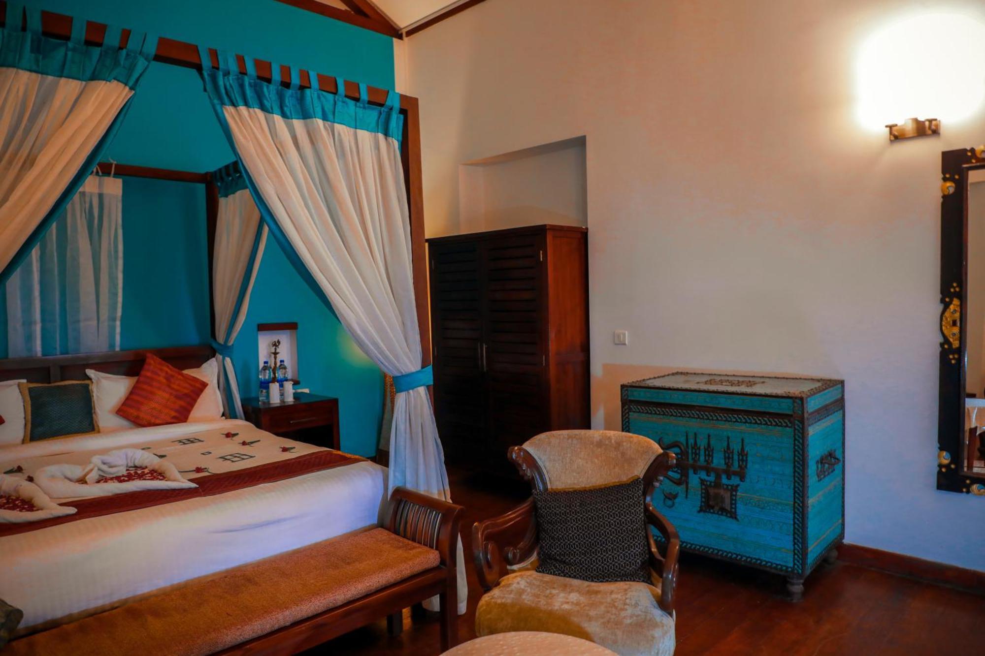 Old Lighthouse Bristow Hotel , Fort Kochi Екстер'єр фото