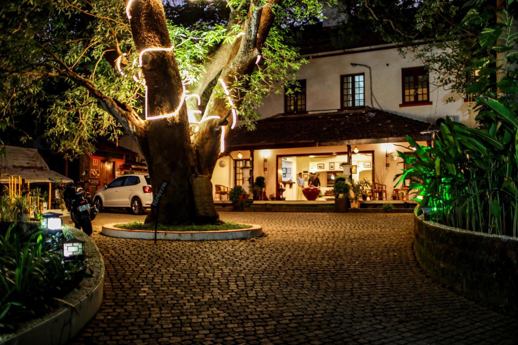 Old Lighthouse Bristow Hotel , Fort Kochi Екстер'єр фото
